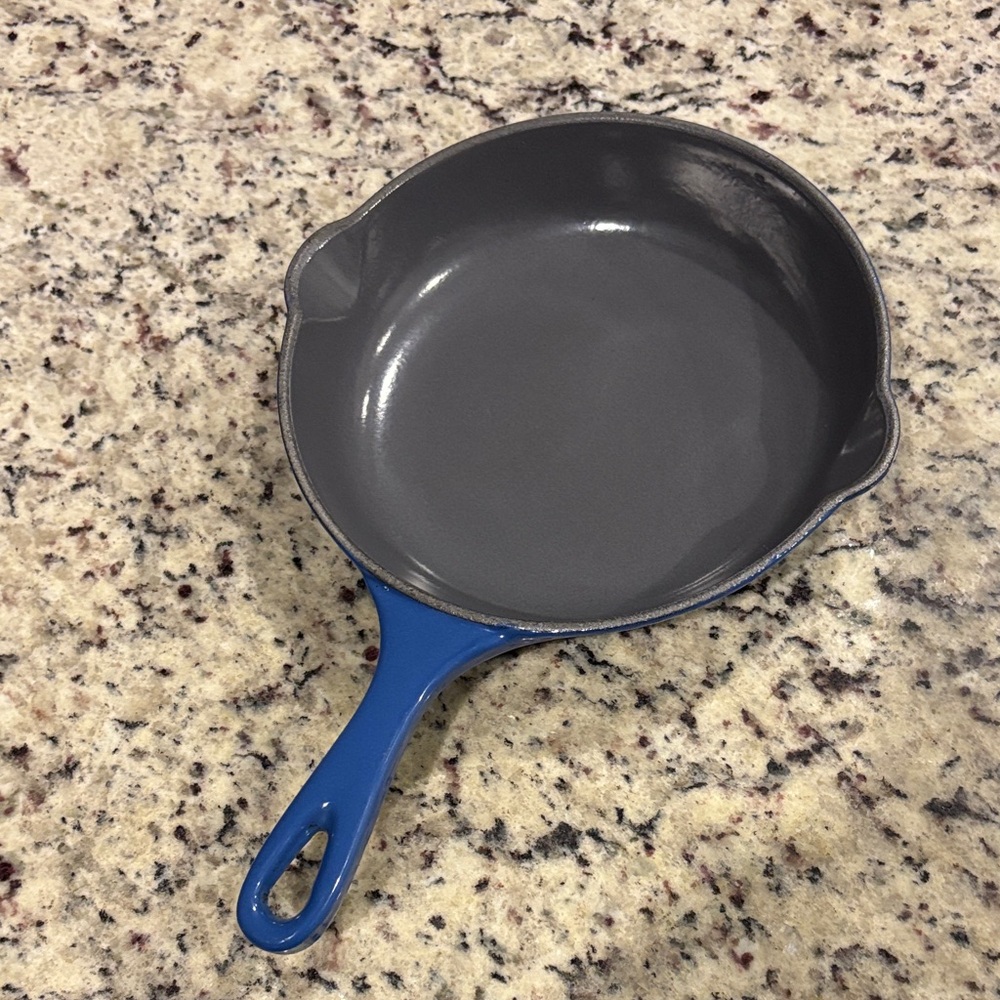 Le Creuset Glissemail Vintage Blue 7 1/2 Inch Double Spout Skillet pre-1990’s